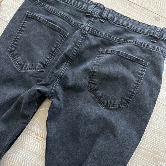 Black Skinny Stretch Ripped Jeans - Picture 5 of 5